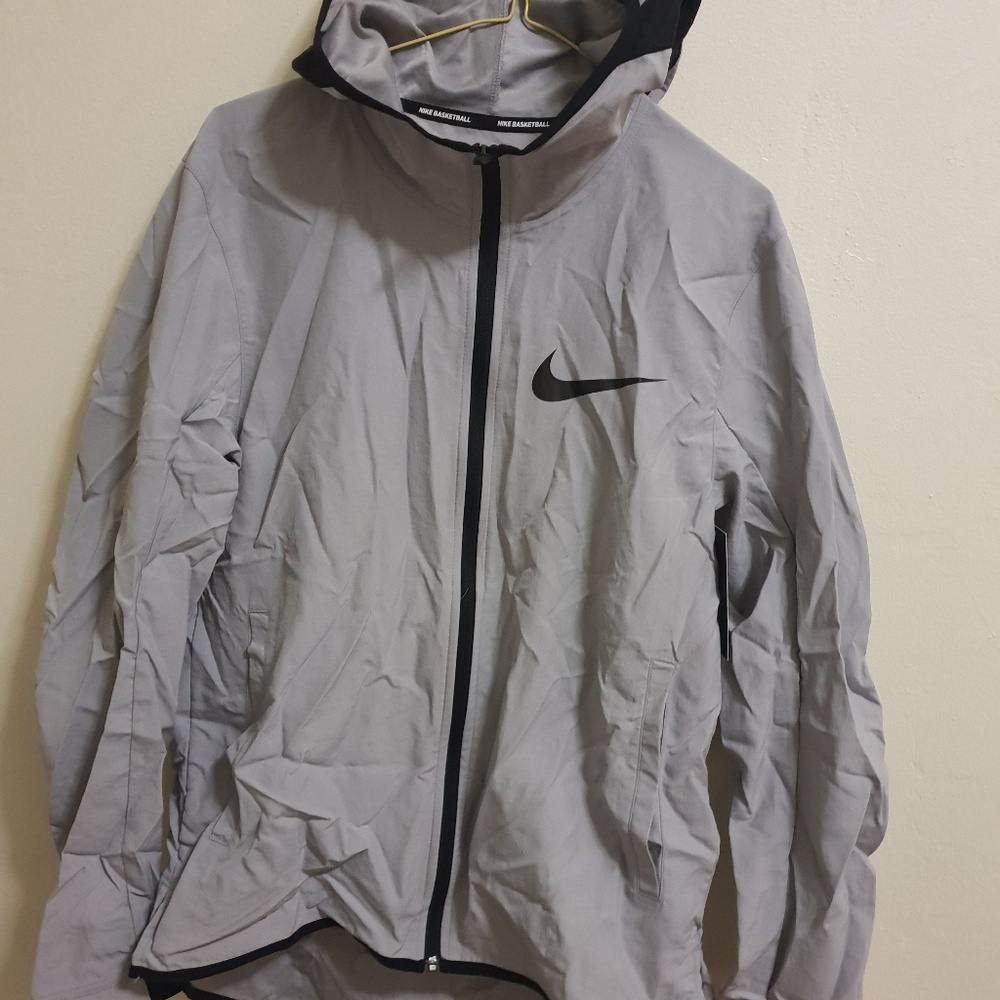 NIKE Shield Showtime Windbreaker Jacket